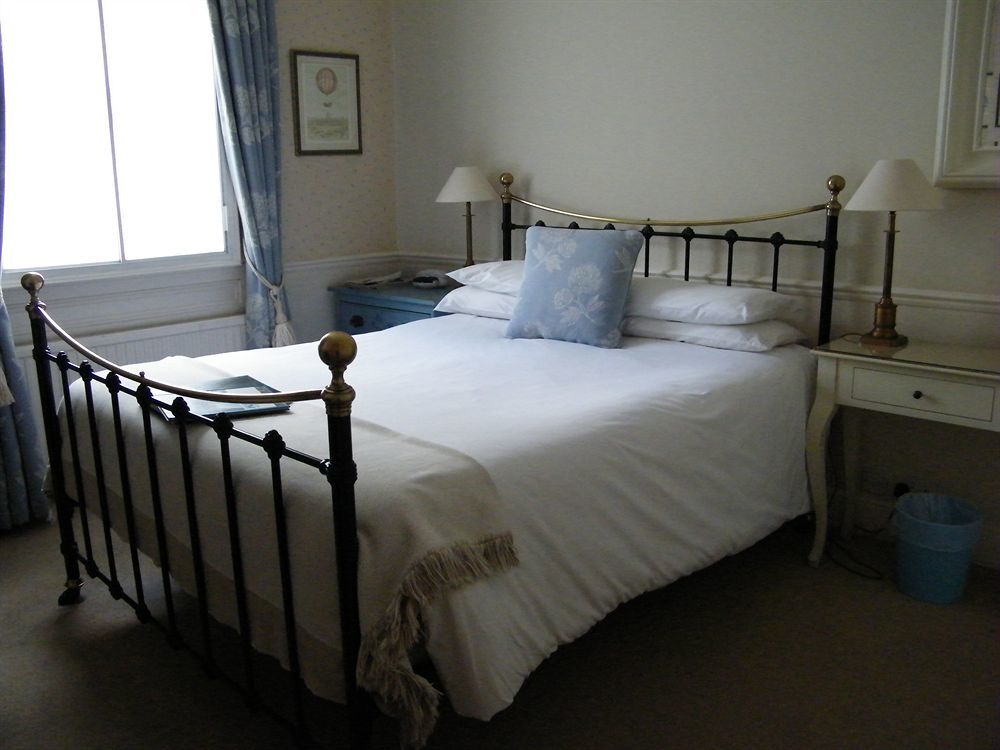 Oldfields House Bed & Breakfast Bath Exterior photo
